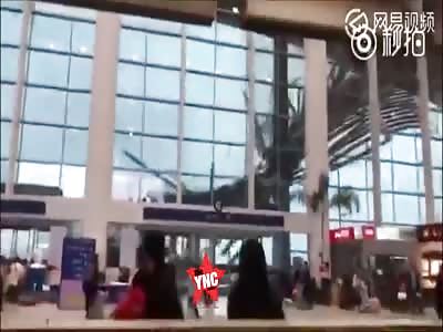 airport roof falls apart in Changbei Airport 