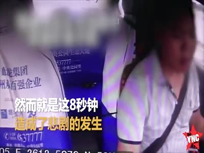 2 sanitation workers hit by a taxi in Huishui County 