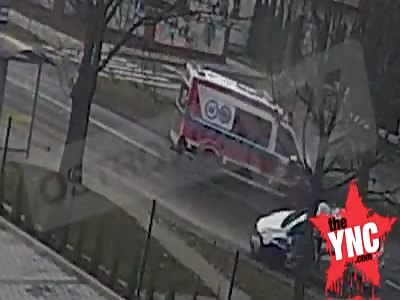 a paramedic driver died in a ambulance accident in poland 