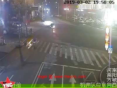 a take-away brother has a accident in Fangcheng