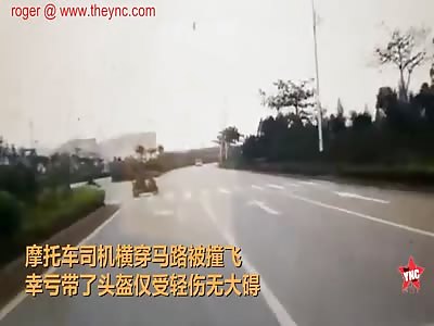 painful accident on the zebra crossing in Qinzhou City
