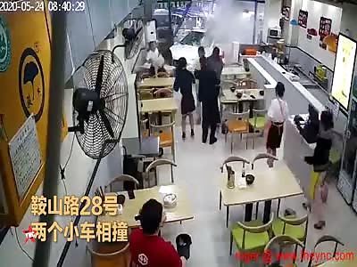 car crashed into a breakfast  CafÃ© in Sichuan