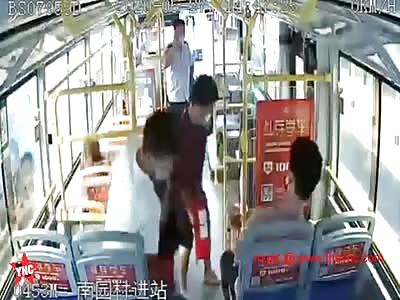 bus driver and passanger fight for 12 mins in Shenzhen