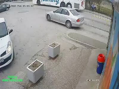 Two hit by a truck in Bosnia & Herzegovina