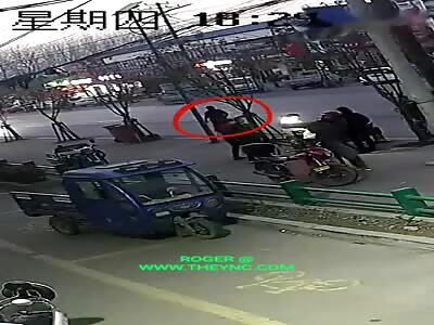 60 year old woman is hit by a car in Huaibei City