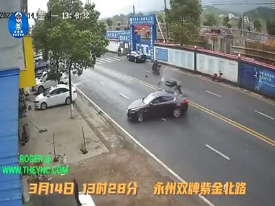 Motorcyclist collied into a car in Shuangpai