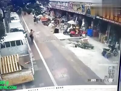 Pothole Accident in Shenzhen