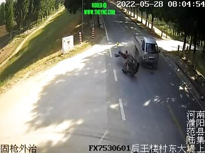 Man died when a truck crashed into his bike in Houwanglou