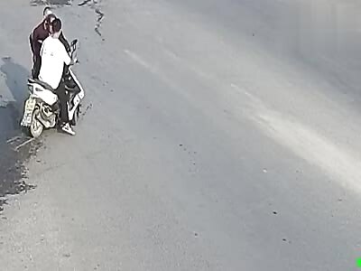 Two motorcycles collided into each in Qiandongnan
