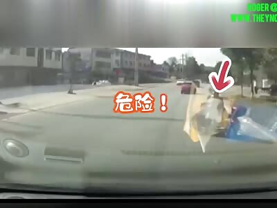 Man on his bike was hit by a car in Chenxi