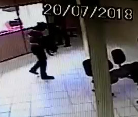 Bank Security Guard shot dead by Robber
