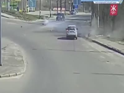 Russian biker brutally killed after hitting a pole.