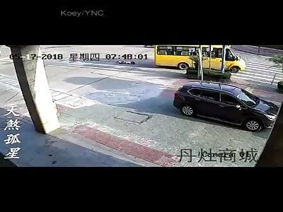 Chinese Woman Gets Ran Over by Bus + Aftermath