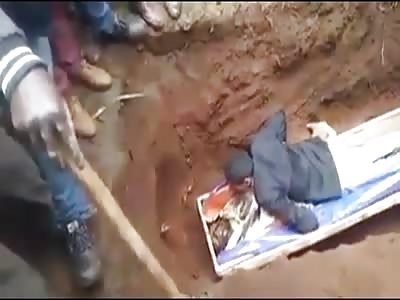 African Prophet Tries to Ressurect Corpse by Yelling Wake Up