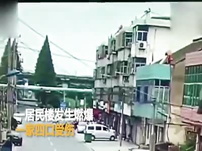 Building Explodes in Chinese Street Injuring 4