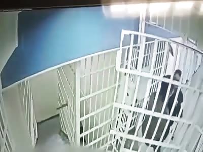 Inmate Gives C.O. Brutal Beatdown in a Brooklyn Detention Centre