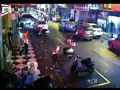 Outnumbered Chinese Man Beaten With Sticks