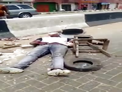 Thug Lynched and Stoned in Lagos