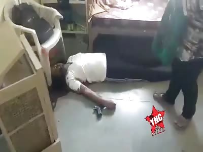 Shit, the man commits suicide with a shot to the head