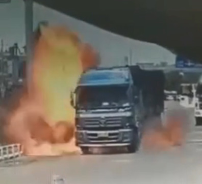 Big Gas Explosion Takes Trucker by Surprise