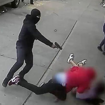 NYC Gunman Shoots Alleged Gang Member in Broad Daylight