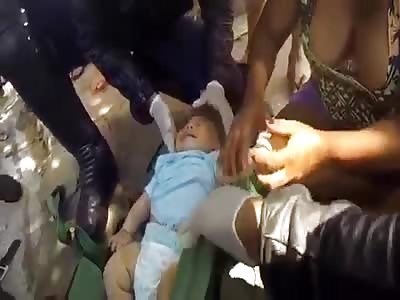 two-month-old baby suffers an accident, is attended by paramedics, but dies in his hands when receiving the attention ...