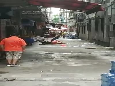 Man brutally attacked in an alley with a small machete