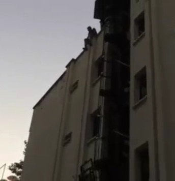 Man commits suicide jumping off 4 floor 