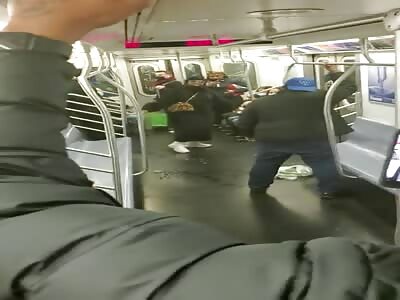Fight On New York Subway!