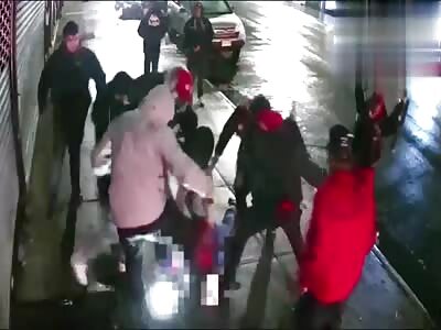 Man Beaten On Brooklyn Sidewalk! 