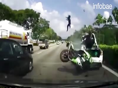Strong accident in Singapore man leaves flying