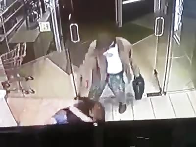 Guy stabbed after being follwed into a shop