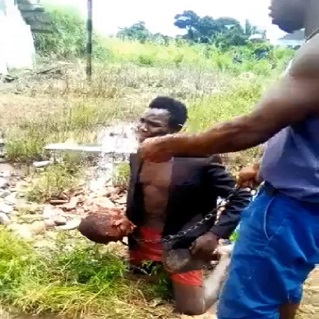 Man Beheads Brother, Walks on the Streets with Severed Head