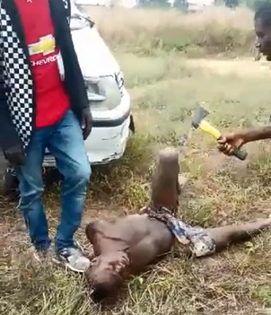 Self Defense Group Tortures a Generator Repairer with Axe for Allegedly Stealing.