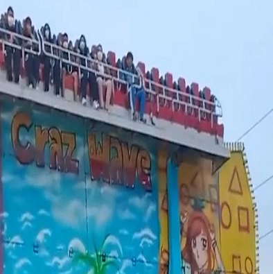 Five People Thrown From Theme Park Ride after Safety Bar Comes Loose