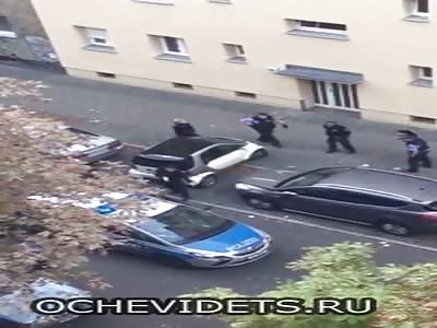 Idiot tried to hijack a police car