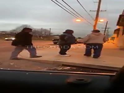 â€œRun White Boy, Run!â€ Dudes Egg On A Fight In Philly From Their Car!