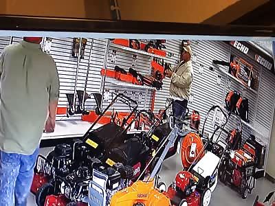 US man steals chainsaw by sticking it down his pants