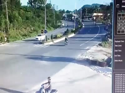 Motorcyclist Instantly Killed by a Truck