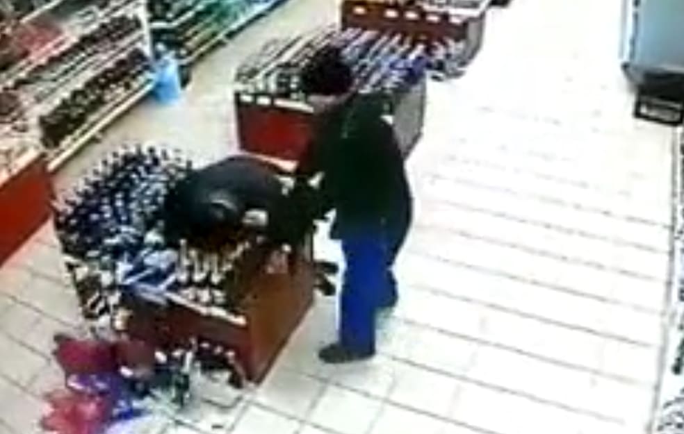 Drunk Fuck Causes Chaos in Liquor Store