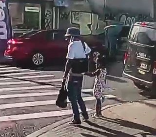 Man Shot Dead While Walking With His Little Daughter In The Bronx