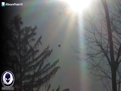 UFO Wave! Man Captures Huge Saucer Watching Him & More