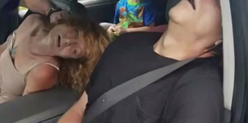 Wtf:  Photos Of Adults Overdosed With their 4 year old In the Backseat  