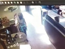 Woman Takes Huge Shit on Floor and Starts Throwing it at Staff