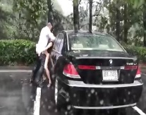 Rich Guy Fucks A Hooker In The Rain By His Car