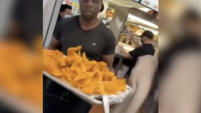 Thug Steals Entire Tray of Fried Chicken from Restaurant