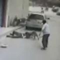 Bull Mastiff Attacks it's Owner...Onlookers can Only Watch in Horror as it Kills with Ease