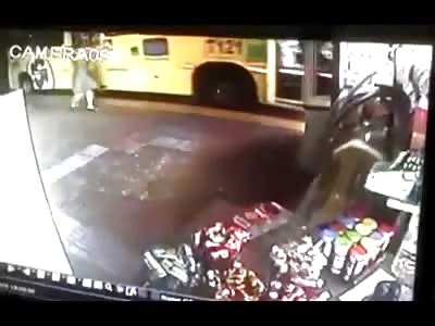 The Moment a Woman Trips on her High Heel and Rolls Under Bus and Being Crushed