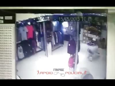 Thug is Shot Dead at Point Blank Range by Off Duty Cop in Clothing Store 