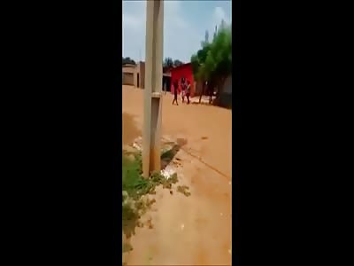 Shaky Footage Shows Man Being Brutally Killed With Machete Blows to the Face